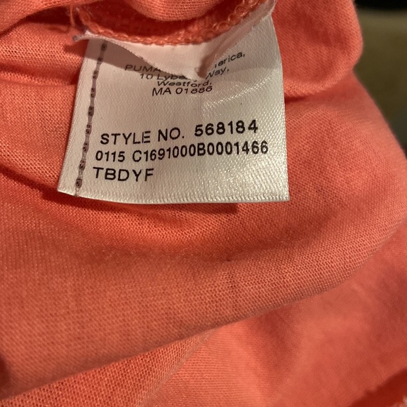 Woman’s PUMA top! 💞 - Picture 6 of 8